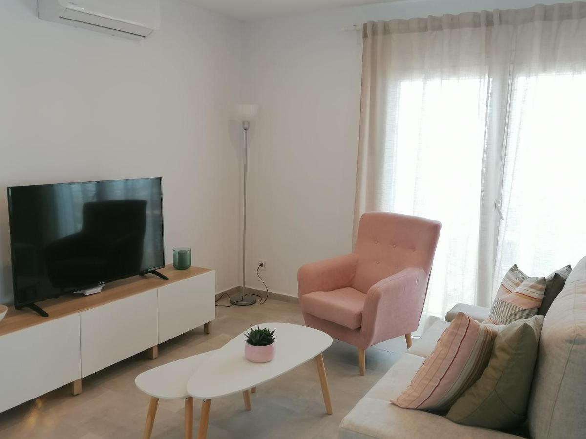 Apartamento Suite Arco De La Villa,Solo Familia Y Parejas,Parking Gratuito Конил-де-ла-Фронтера Екстериор снимка